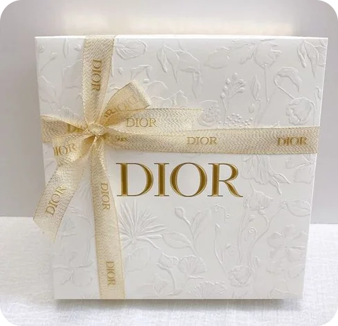 4-gift-White-Boxes