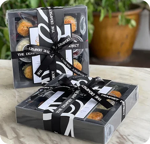 4-scone-boxes-with-ribbon